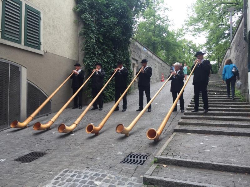 Ausstellung HelOé, Lindenhof Zürich